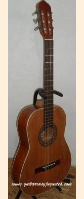 guitarra de Paracho de caobilla con pinabete modelo CGCO sin curva